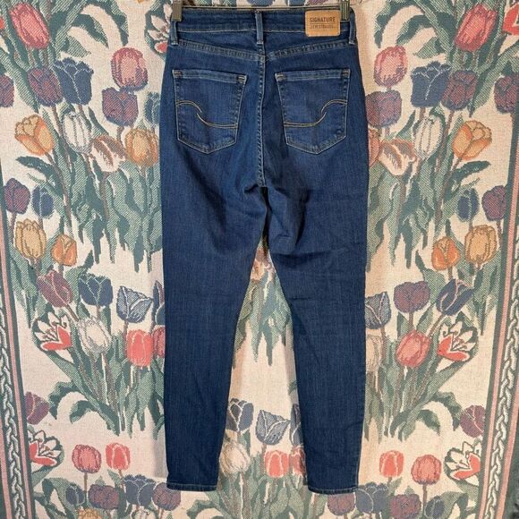 Signature Levi High-Rise Skinny Women’s Stretch Jeans Size 2M Cotton Blend Used - Picture 1 of 12